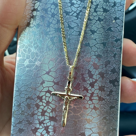 14k Yellow Gold Crucifix Cross Pendant 16" inches Figaro - Picture 7 of 14